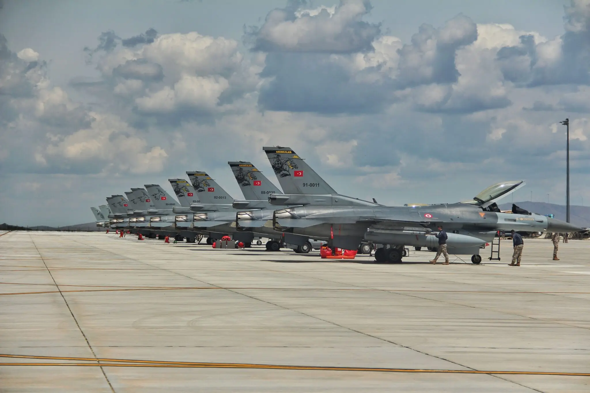Francia empieza a formar a pilotos ucranianos en cazas Rafale en noviembre 1 Moncloa Francia