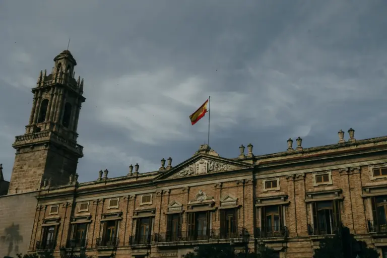 Gastos Pérez Llorca: el Consell difumina la caja fija en comidas y viajes tras cambiar la Ley de Transparencia