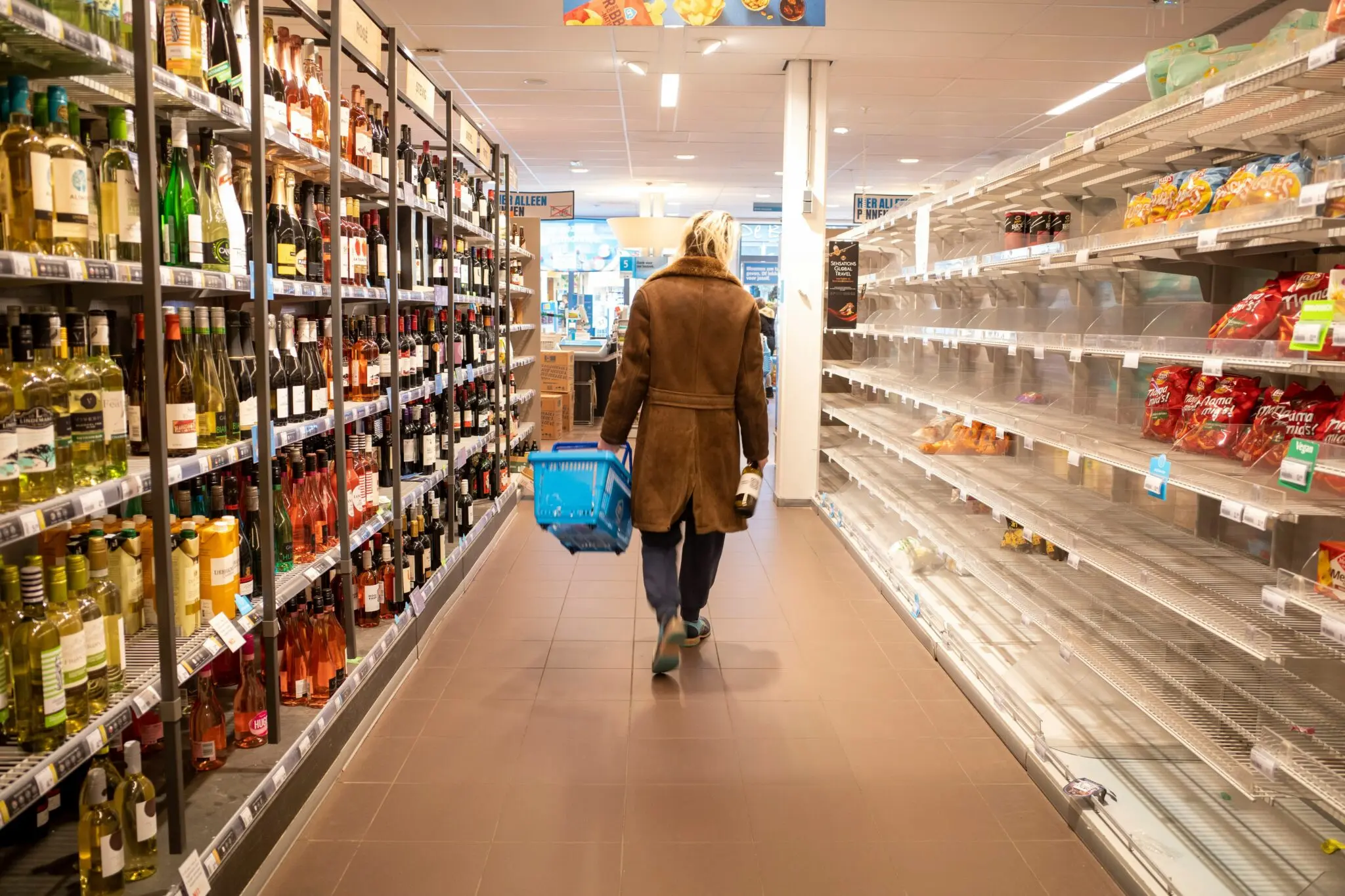 La huelga de supermercados en Cataluña en Nochebuena y Nochevieja: qué abre el 24 y el 31 1 Moncloa huelga Nochebuena