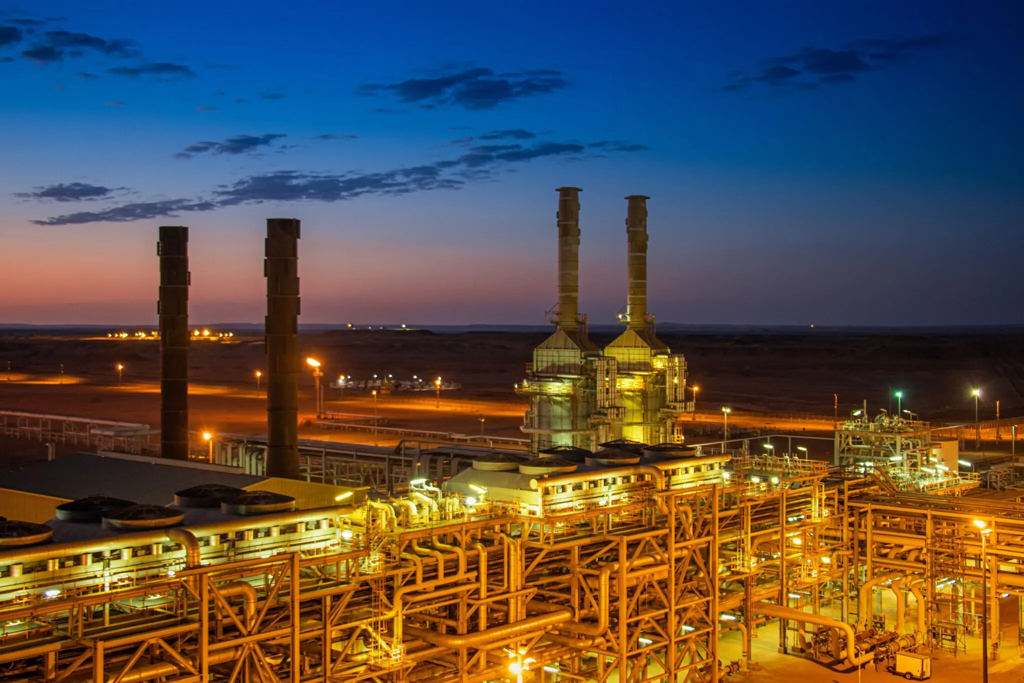 Hutíes amenazan a Arabia Saudí con 'ojo por ojo' y llevan la ofensiva a aeropuertos y petroleras 1 Moncloa Mar Rojo