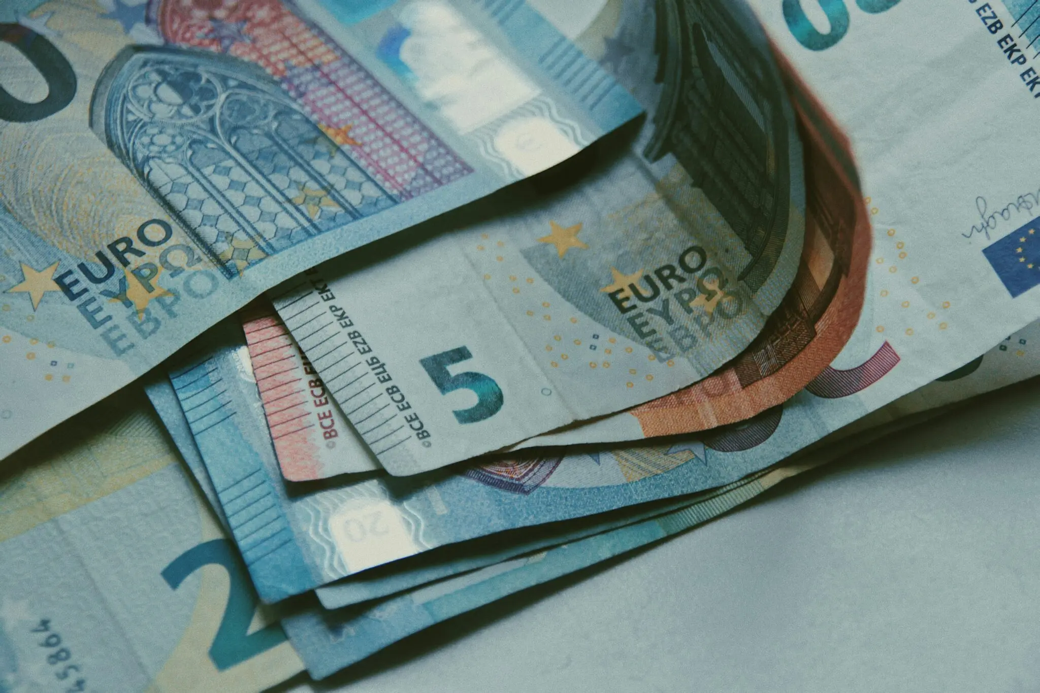 La inflación sube al 4,9% en España en octubre y el 5,4% de Italia tensa la decisión del BCE 1 Moncloa inflación Eurozona