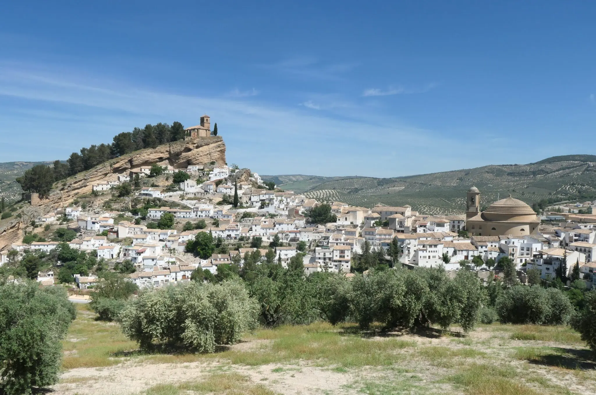 Iznalloz (Granada) registra la renta más baja de los municipios de Andalucía y de España: 9.153 euros al año 1 Moncloa Iznalloz renta