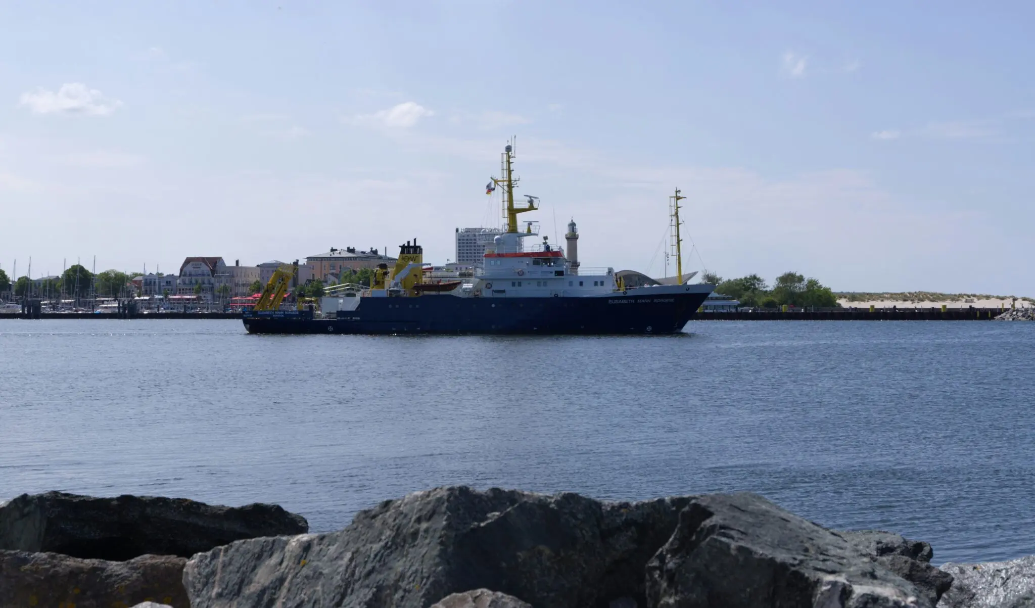 El Pentágono despliega 50 marines en el Báltico para proteger cables y gasoductos de sabotajes rusos 1 Moncloa cables submarinos
