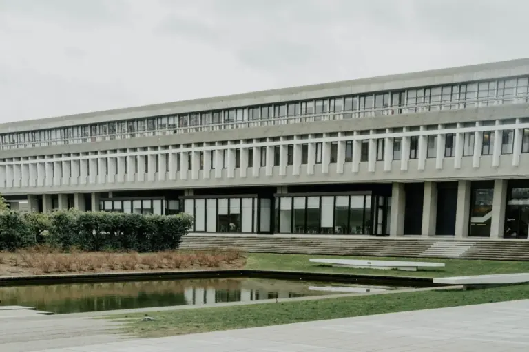 MI5 MSS universidades