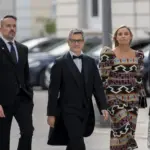 La Ley de Nietos pretende entrar por la puerta de atrás