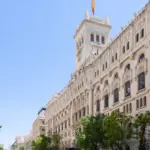 Los 4 embajadores estratégicos que Moncloa mantiene atrincherados pese a tener la jubilación vencida