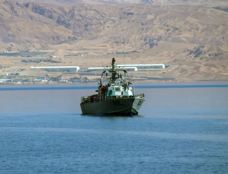 Zarzuela confirma que el Gobierno informó al Rey de los buques marroquíes en aguas de Ceuta en julio